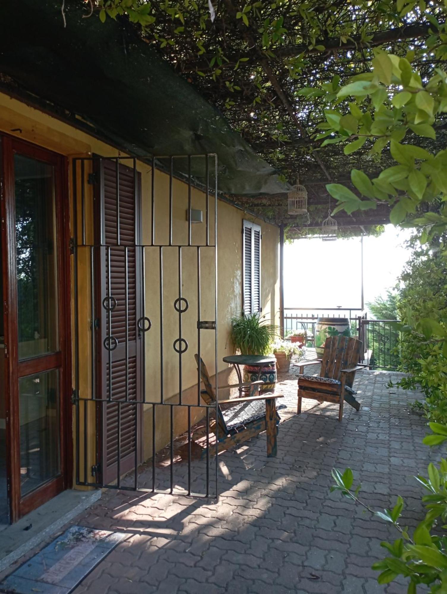 Casa Vacanza Il Colle Del Vento Calosso Exteriér fotografie